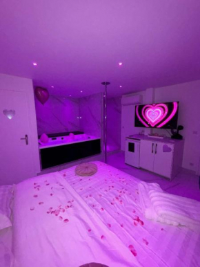 Pinkroom06